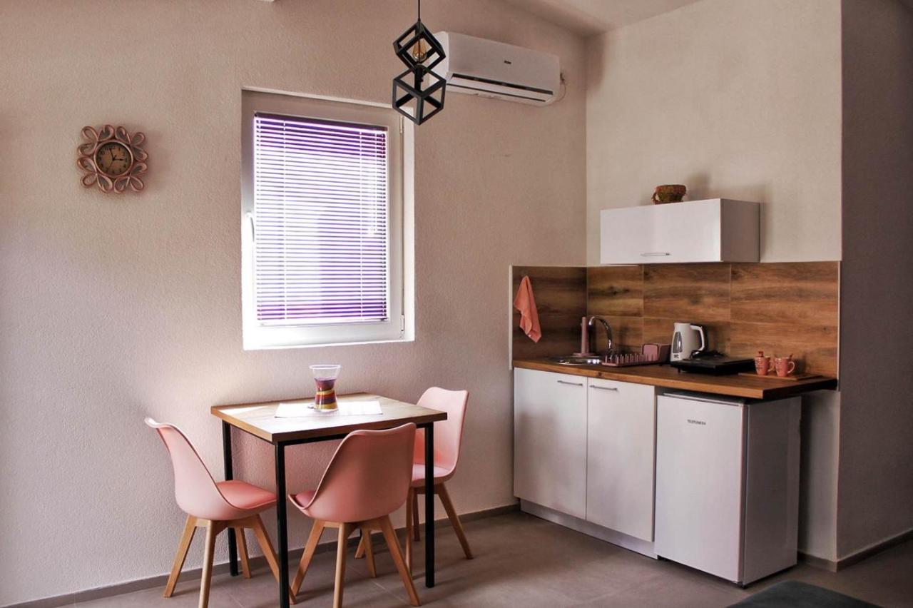 My Place Studio Ohrid Bagian luar foto